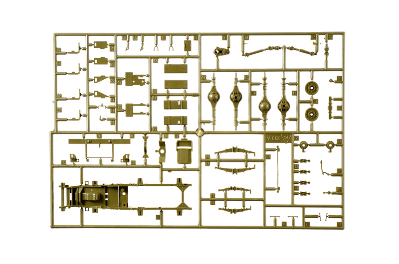 [ ITA-233 ] Italeri Chevrolet 15 CWT 1/35