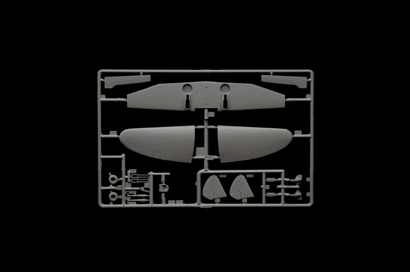 [ ITA-1472 ] Italeri Reggiane Re.2002 Ariete 1/72