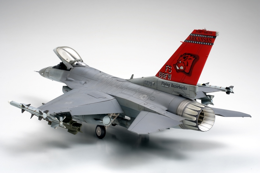 [ T61101 ] Tamiya Lockheed Martin F-16C Fighting Falcon  [Block 25/32] 1/48