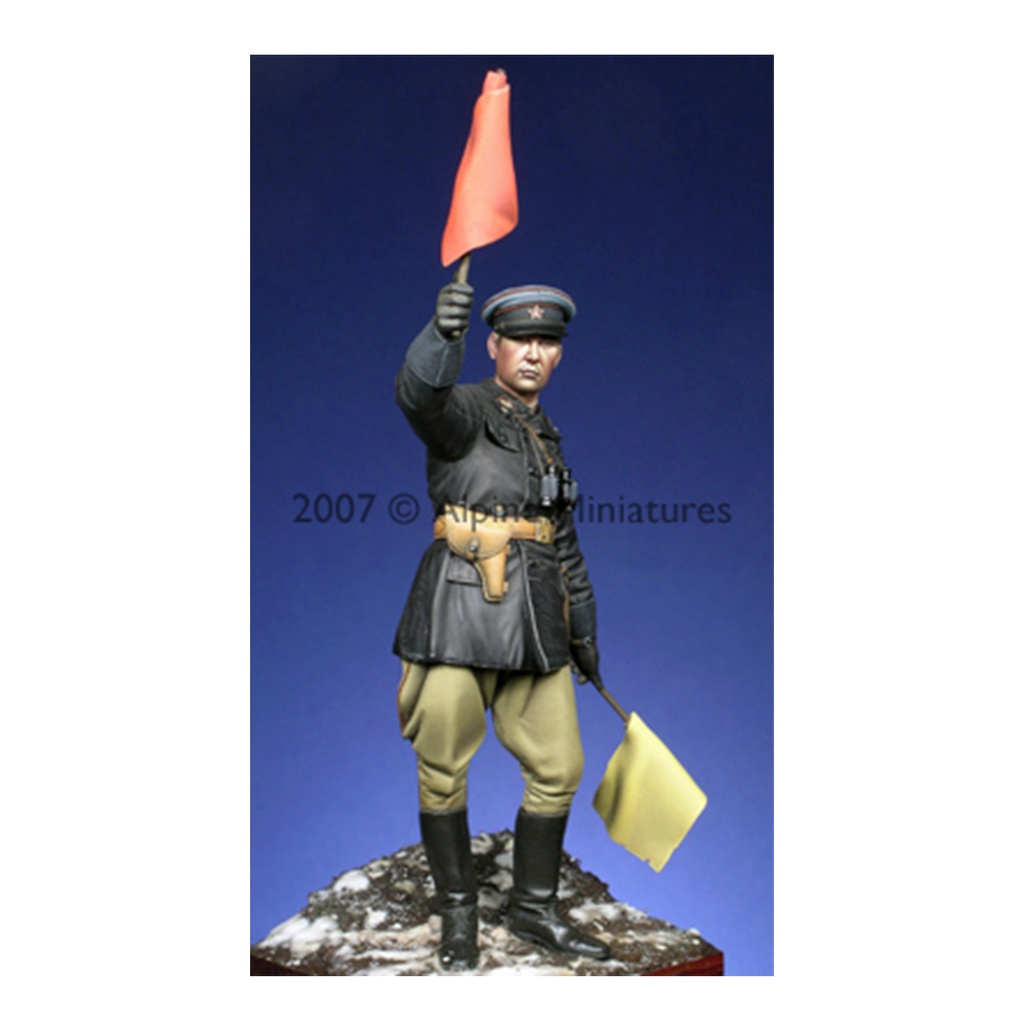 [ APLINE16002 ] Alpine miniatures WW2 Russian officer 1/16